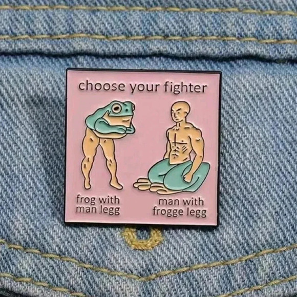 Accessories - Pink green funny frog enamel pin fighter leg brooch charm purse bag decor hang